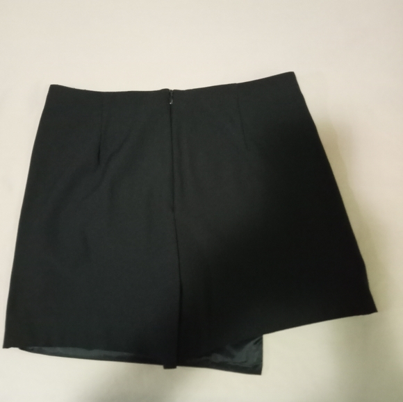ZARA short. NWT - Picture 2 of 4